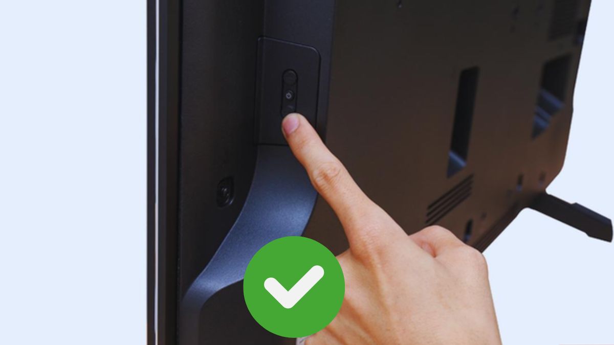 Cách sử dụng nút nguồn tivi Samsung khi không có remote