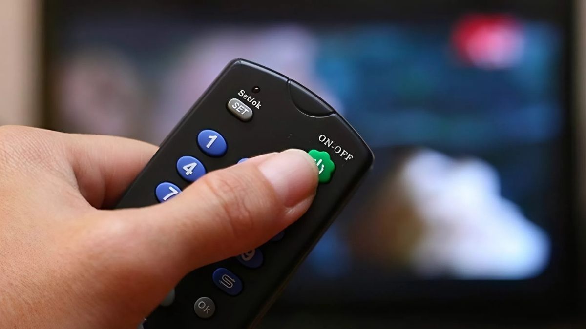 Dùng remote đa năng