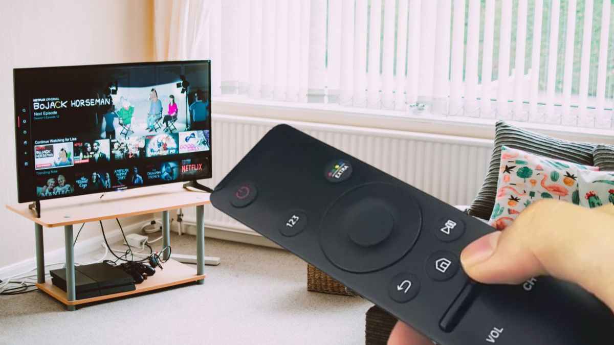 Cách phòng tránh lỗi remote tivi Samsung chớp đèn đỏ