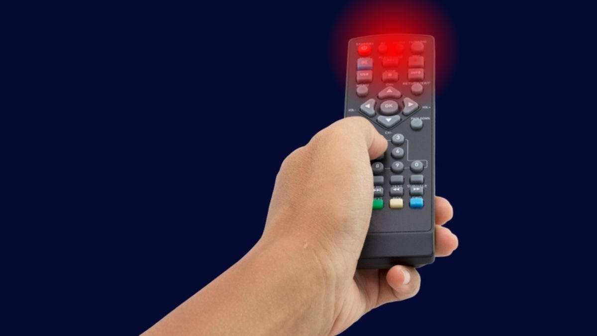 Remote chớp đèn đỏ liên tục có làm hỏng tivi không?