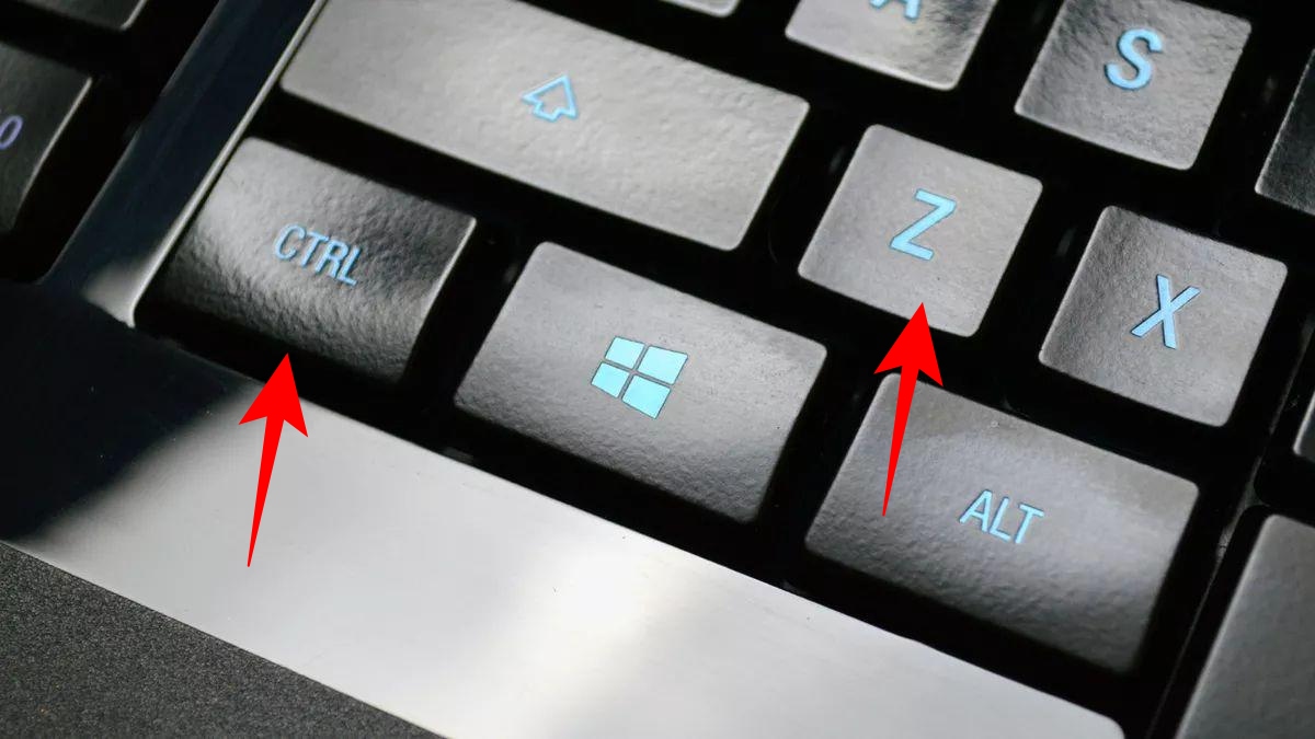 Sử dụng “Undo” hoặc Ctrl + Z khi có lỗi trong quá trình thay thế
