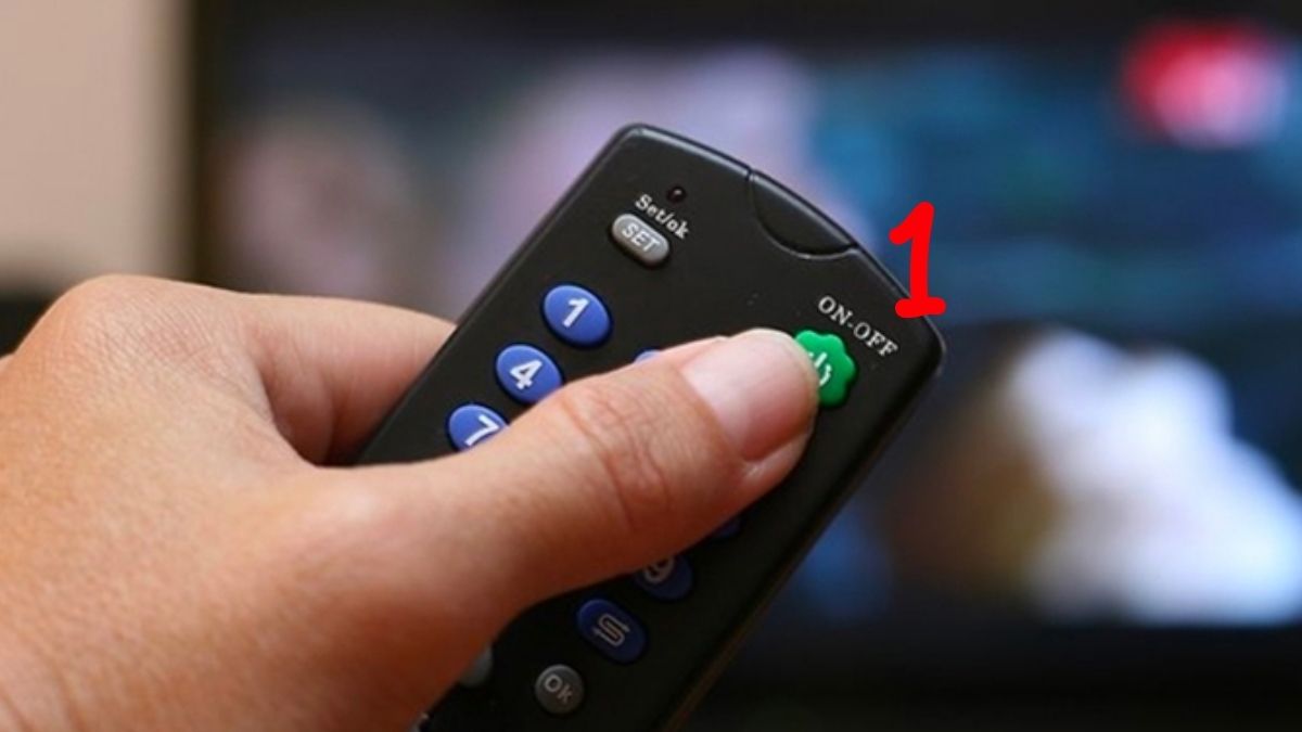 Vệ sinh màn hình bằng quy trình “Khô – Sạch – Nhẹ”