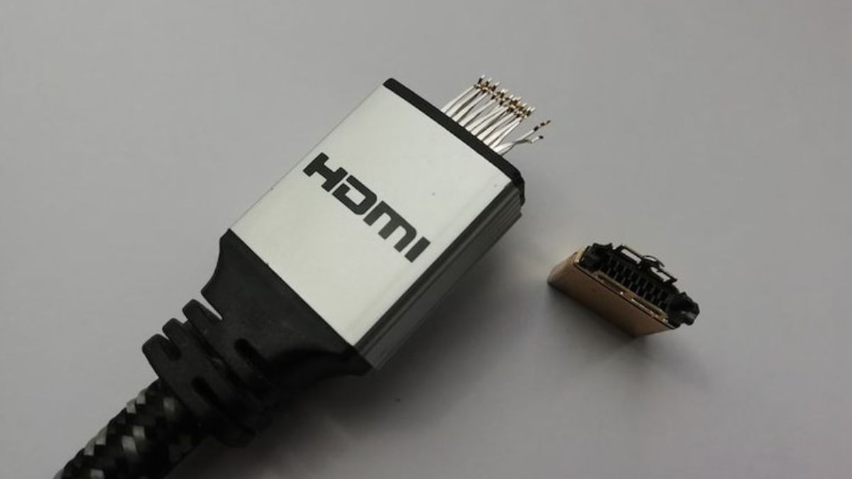 Cáp kết nối (HDMI, AV) bị lỏng hoặc hỏng