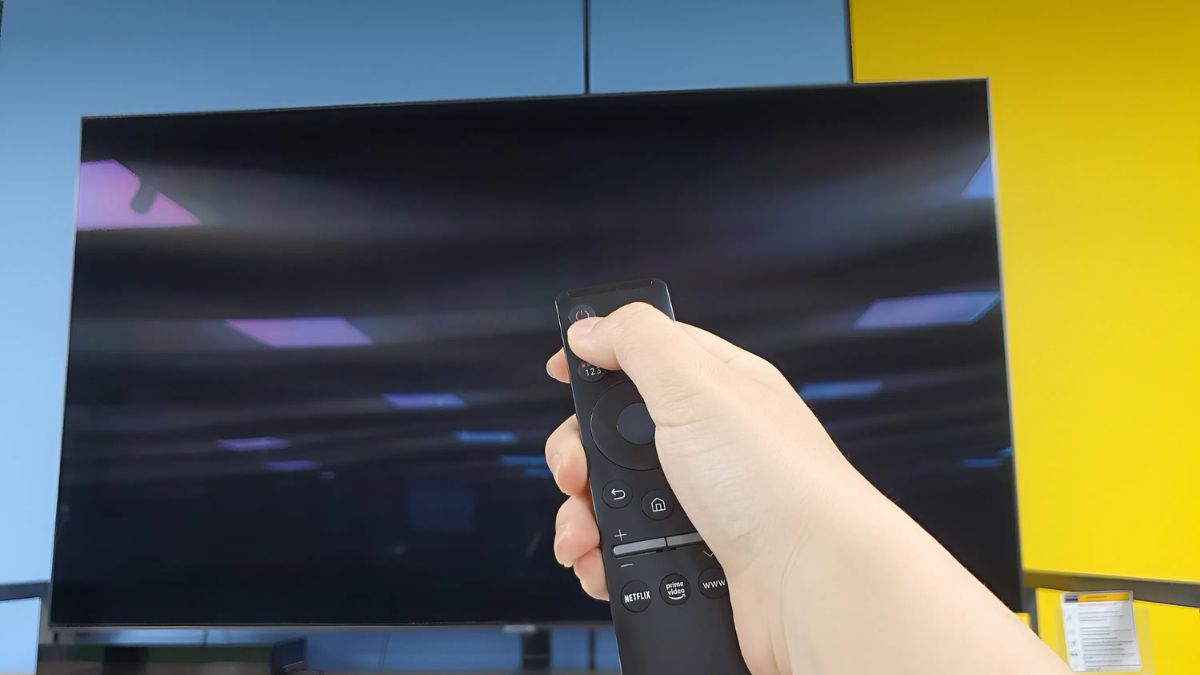 Tắt – mở lại tivi Samsung đúng cách