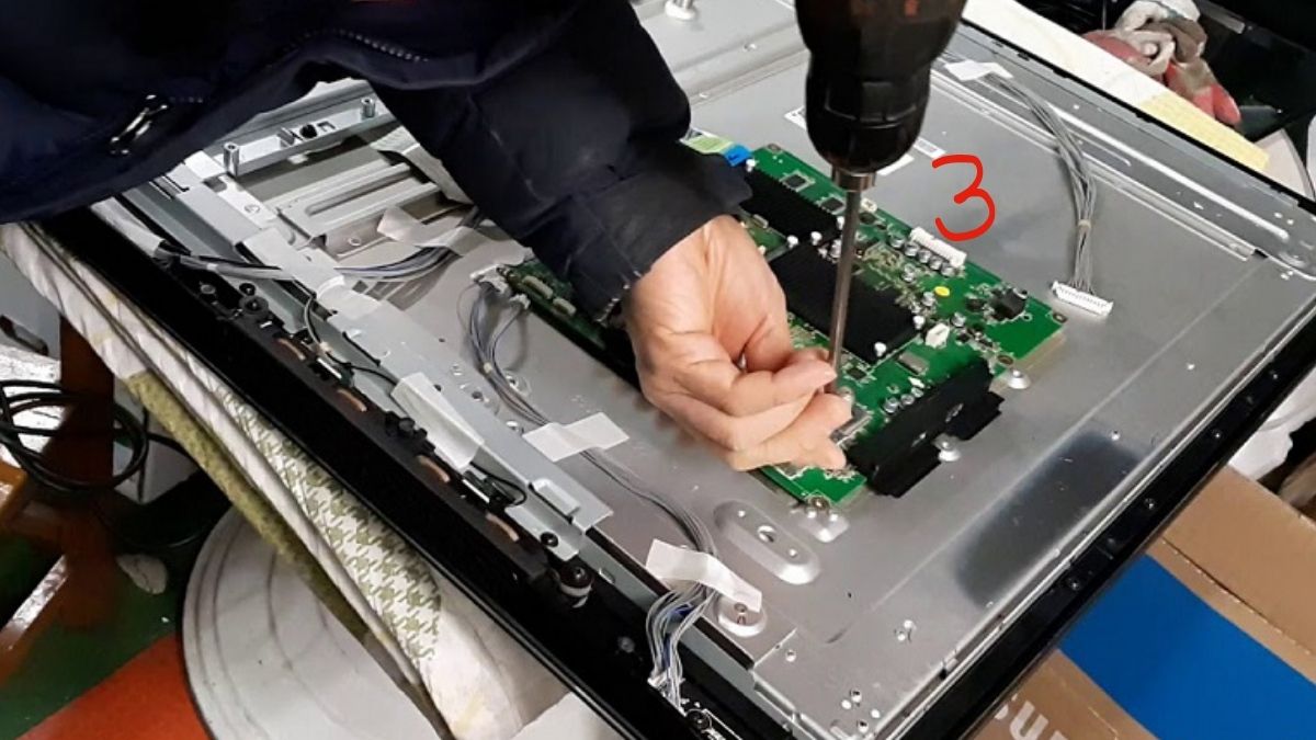 Hướng dẫn sửa lỗi kết nối cáp tín hiệu (LVDS)