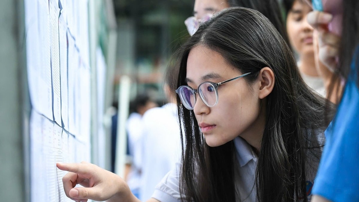Tra cứu đổi điểm thi tại CellphoneS
