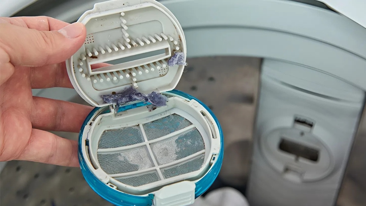 Không vệ sinh lưới lọc xơ vải thường xuyên