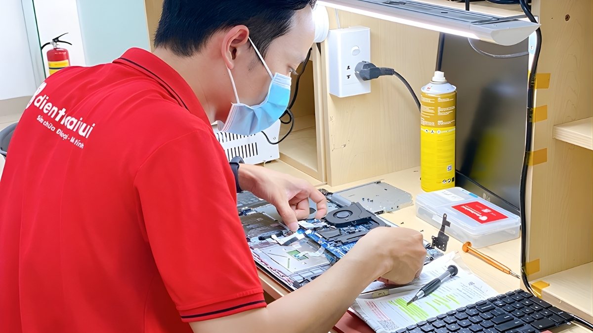 Có cần thiết phải mang máy đến trung tâm sửa chữa không?