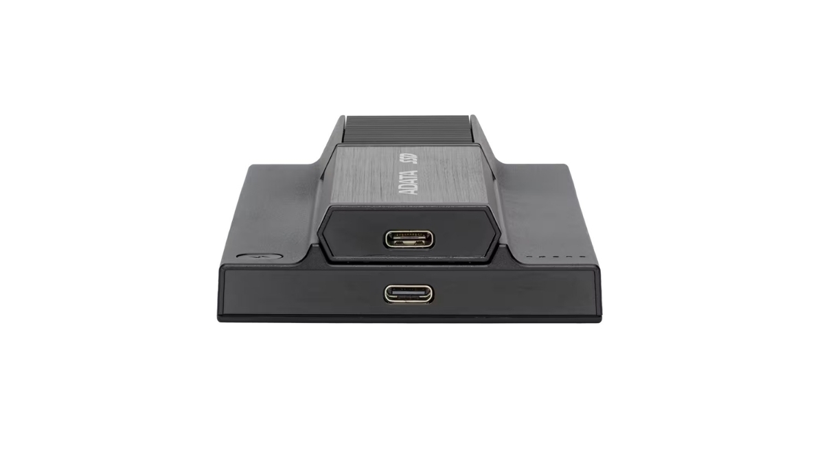 SR800 có thiết kế module thông minh với phần ổ SSD có thể trượt