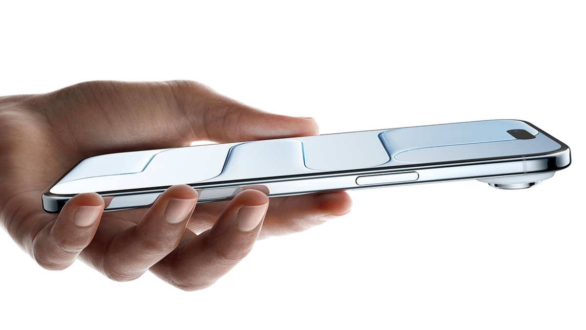Với thiết kế thời trang bóng bẩy cùng độ mỏng nhẹ, iPhone Air như một phụ kiện thời trang.