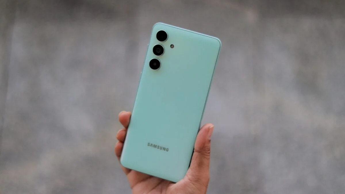 Cập nhật ngay Galaxy M55: Bản vá bảo mật tháng 6/2026 đã sẵn sàng, dọn đường cho One UI 9