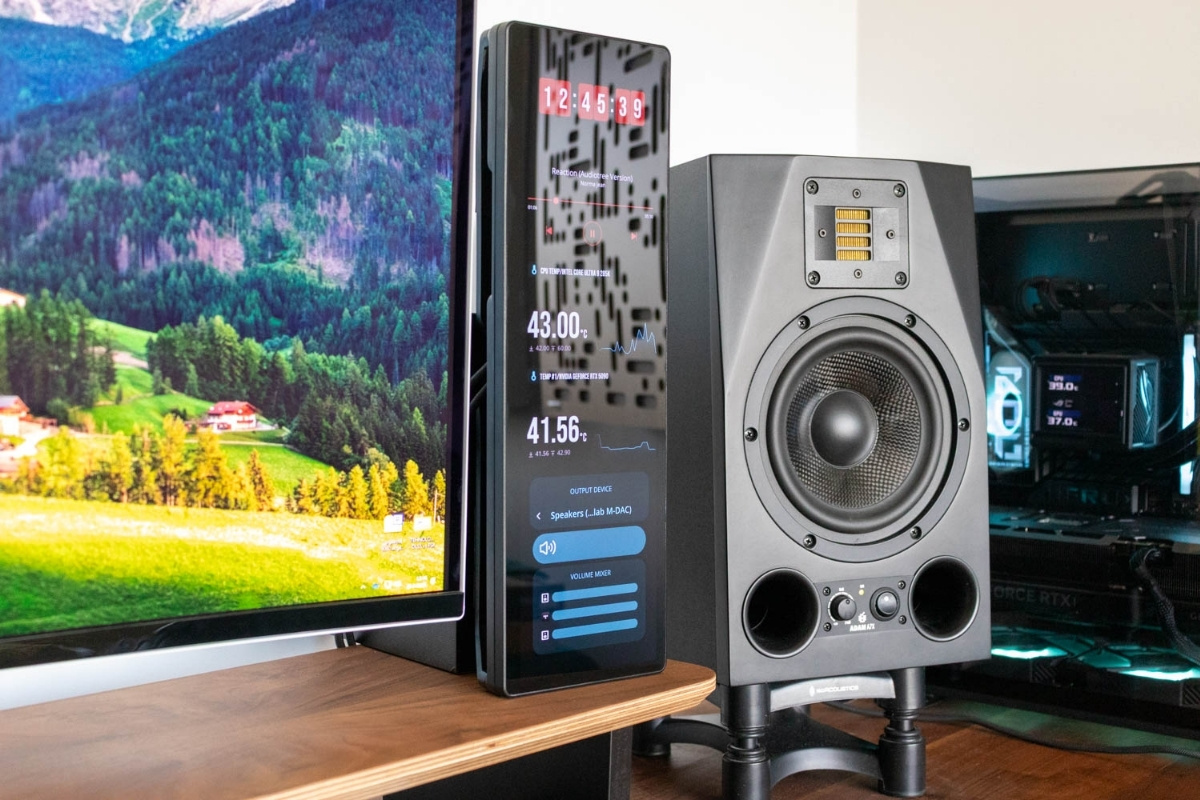 Tấm nền AHVA 14.5 inch độ phân giải 2560 x 720 của Corsair Xeneon Edge