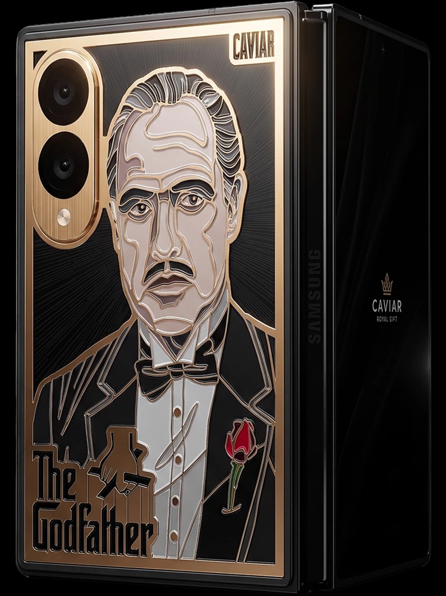 Cận cảnh chiếc Galaxy Z Fold8 phiên bản The Godfather mạ vàng 24K siêu sang từ Caviar