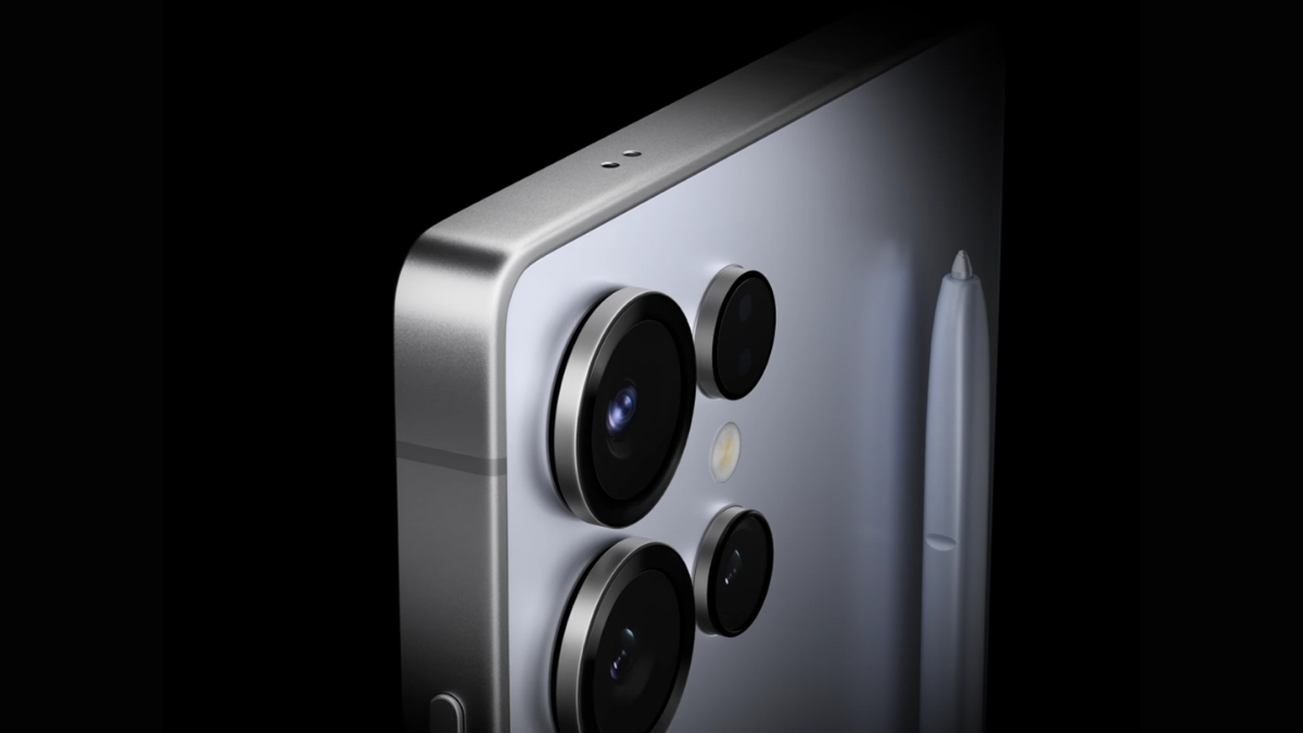 Galaxy S26 từng suýt có nút chụp ảnh như iPhone 16, nhưng Samsung đã "quay xe"