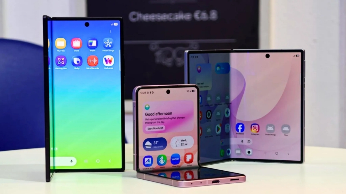 Các thiết bị màn hình gập thế hệ mới của Samsung tự đứng vững nhờ cơ chế bản lề linh hoạt