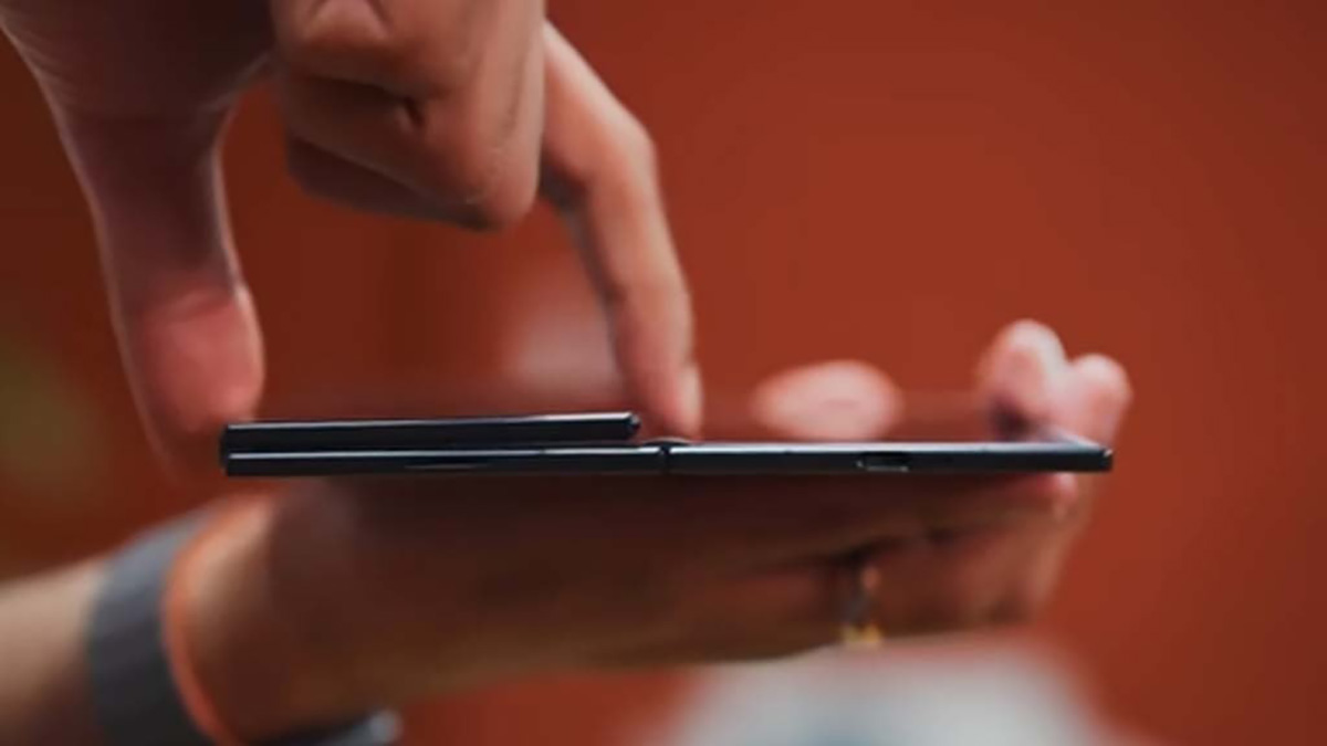Galaxy Z TriFold ở thị trường UAE đang có mức niêm yết giá vào khoảng 84 triệu đồng