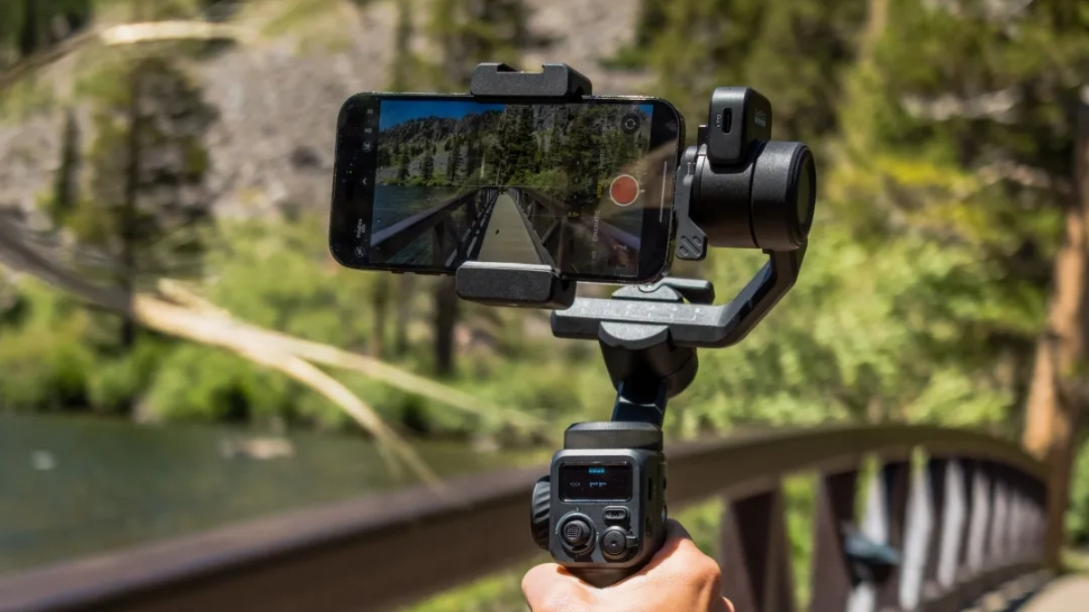 GoPro Fluid Pro AI ra mắt: Gimbal với tracking AI, pin 18 giờ, hỗ trợ cả smartphone và máy ảnh