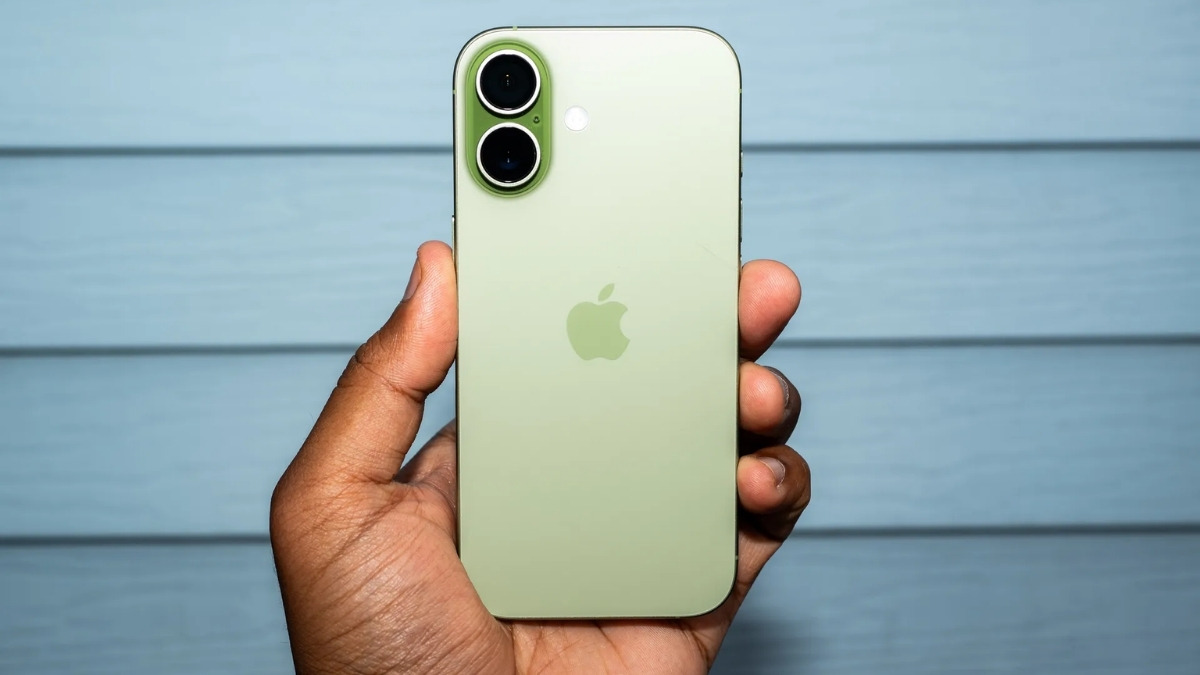 Không phải bản Pro, iPhone 17 mới là "vua doanh số" với mức tăng 31%