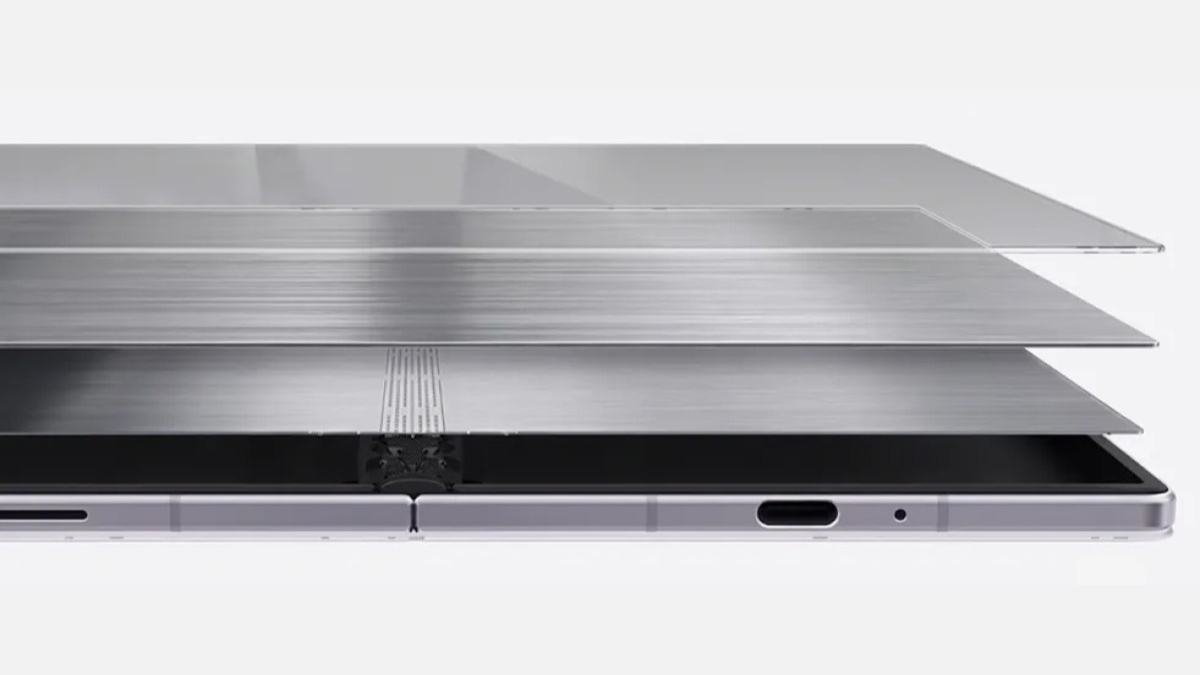 Galaxy Z Fold8 Wide sở hữu công nghệ bản lề Flex Titanium thế hệ mới cho màn hình chính 7.6 inch với tỷ lệ 4:3