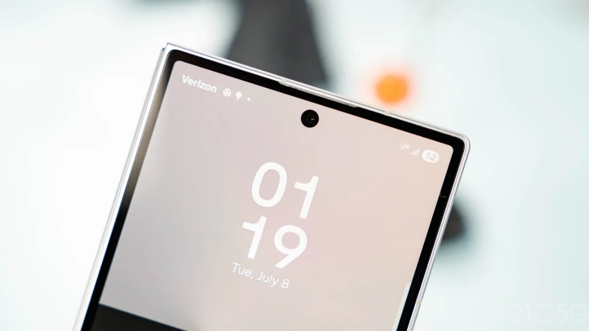 Rò rỉ Galaxy Z Fold8: Đục lỗ camera trước nhỏ hơn đáng kể, vẫn không có Qi2 từ tính?