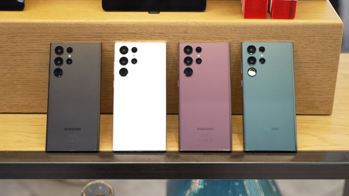 Samsung bất ngờ tạm dừng cập nhật One UI 8 cho Galaxy S22 toàn cầu