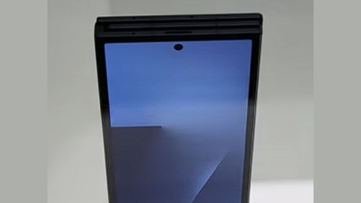 Galaxy Z TriFold rõ ràng là dày hơn Z Fold7