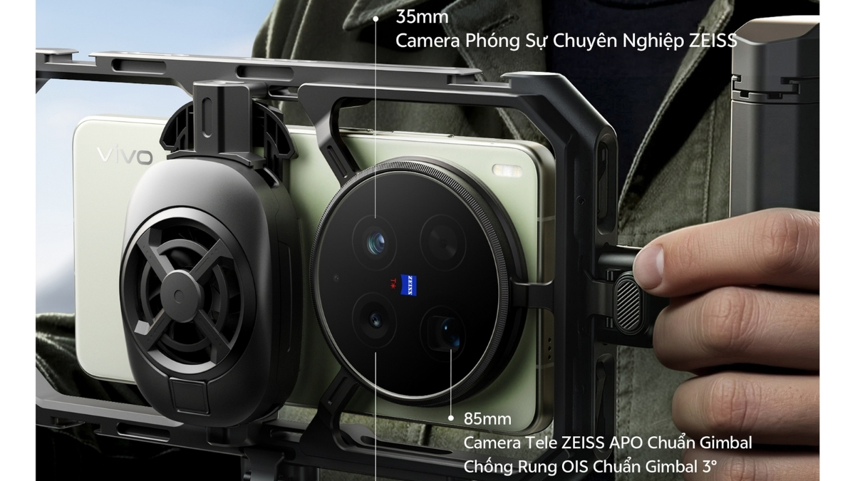 Hệ thống camera của thiết bị gây ấn tượng cực mạnh với bộ ba ống kính đa dạng tiêu cự