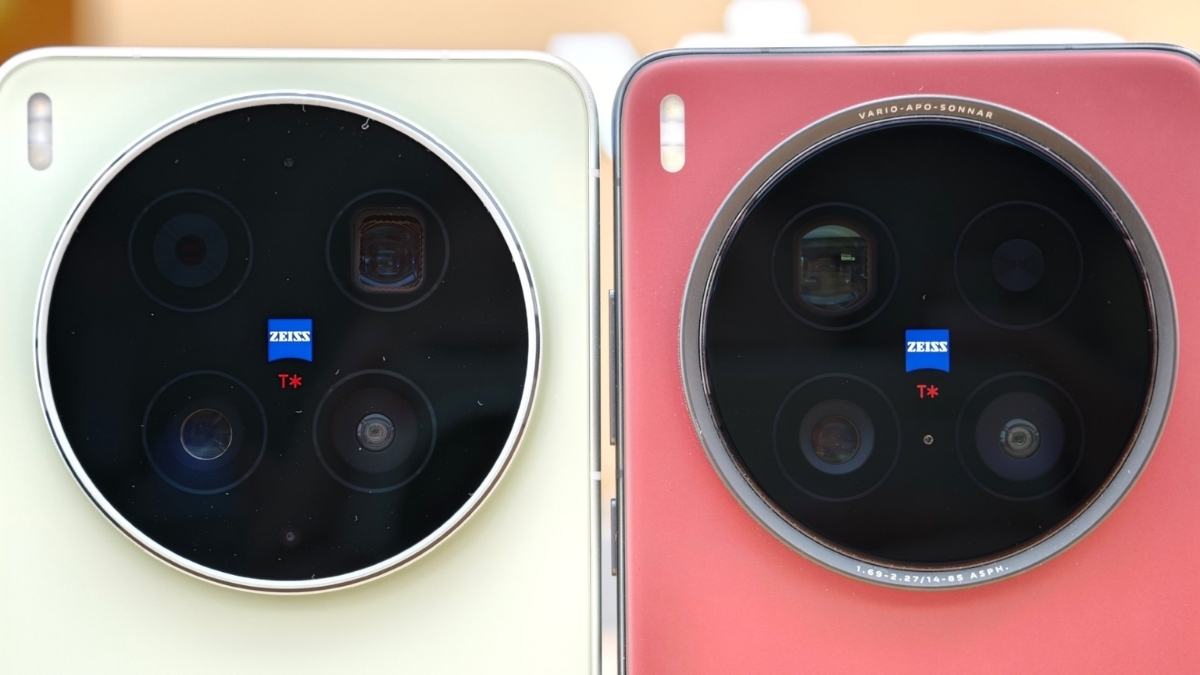 vivo X300 Ultra lộ ảnh thực tế: Cụm camera Zeiss siêu khủng, dày hơn cả thân máy