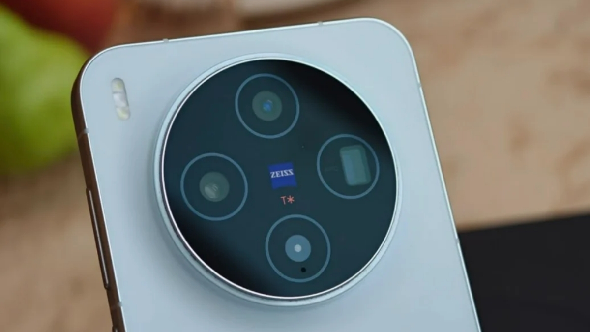 vivo X500 Pro Mini rò rỉ cấu hình: "Nhỏ nhưng có võ" với chip Dimensity 9600 Pro và camera tiềm vọng 85mm