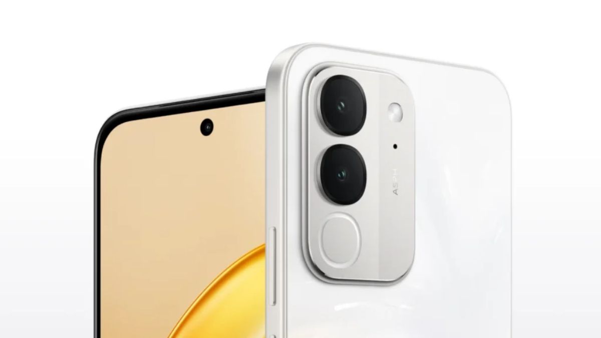 Phía trước là camera selfie 8MP đáp ứng cực tốt các nhu cầu gọi video hay chụp ảnh cơ bản hàng ngày