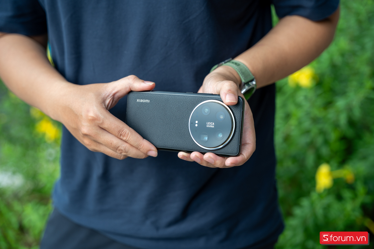 Xiaomi 14 Ultra với HyperOS 3 được phản hồi sẽ cho pin thêm tới 2 tiếng, hết giật lag