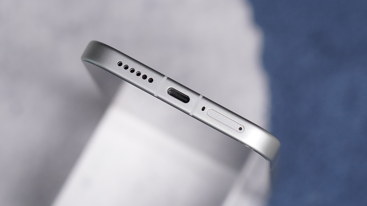 Xiaomi 17 sở hữu thiết kế nhỏ gọn với viền siêu mỏng 1.18mm