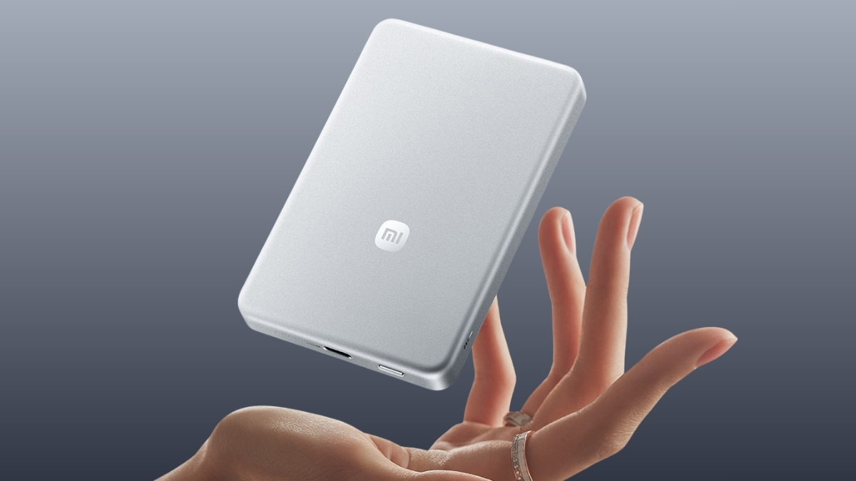 Xiaomi UltraThin Magnetic 10,000 mAh ra mắt: Thiết kế siêu mỏng, sạc 2 thiết bị cùng lúc, giá từ 1.3 triệu