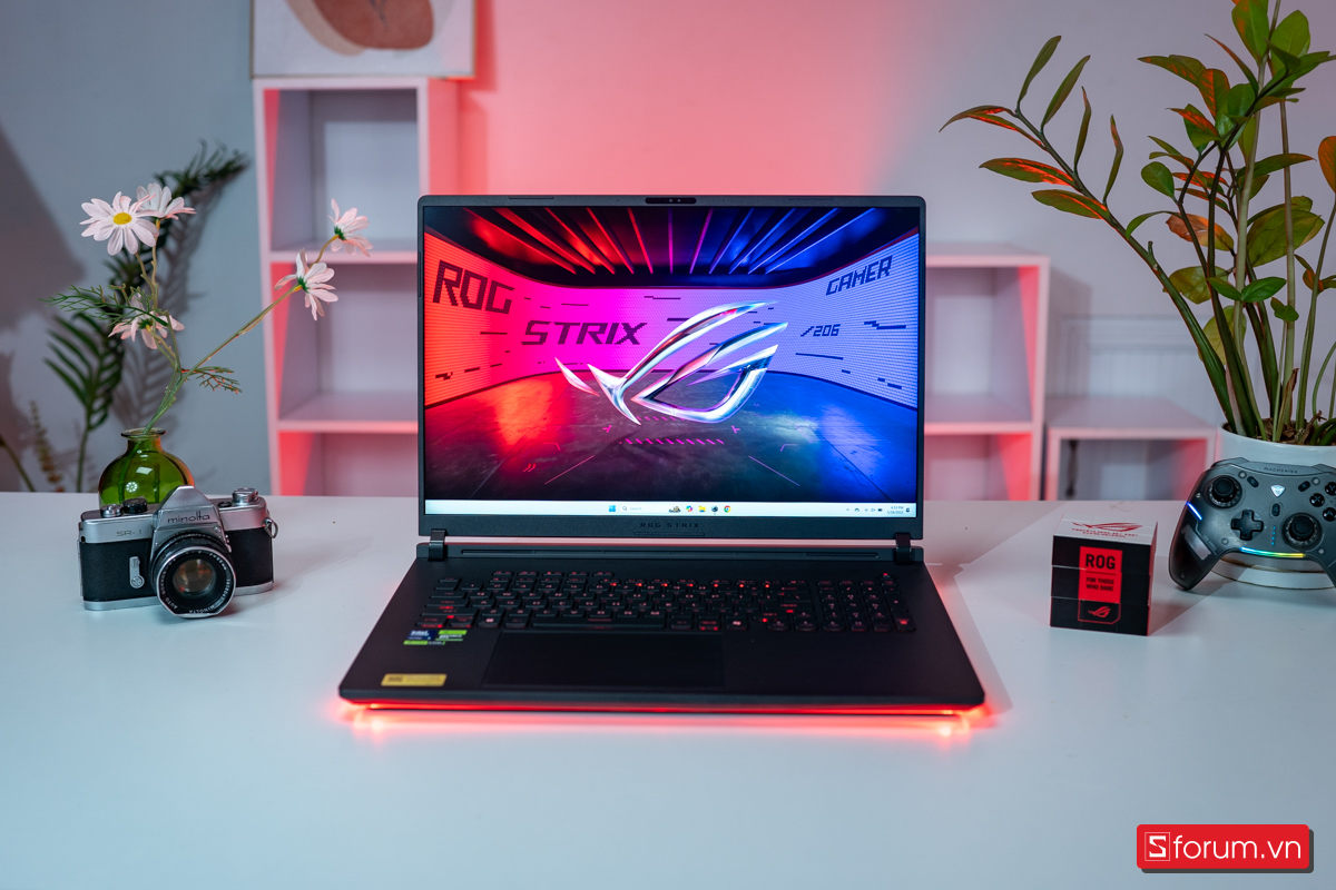So sánh ASUS ROG Strix SCAR 18 2026 và 2025