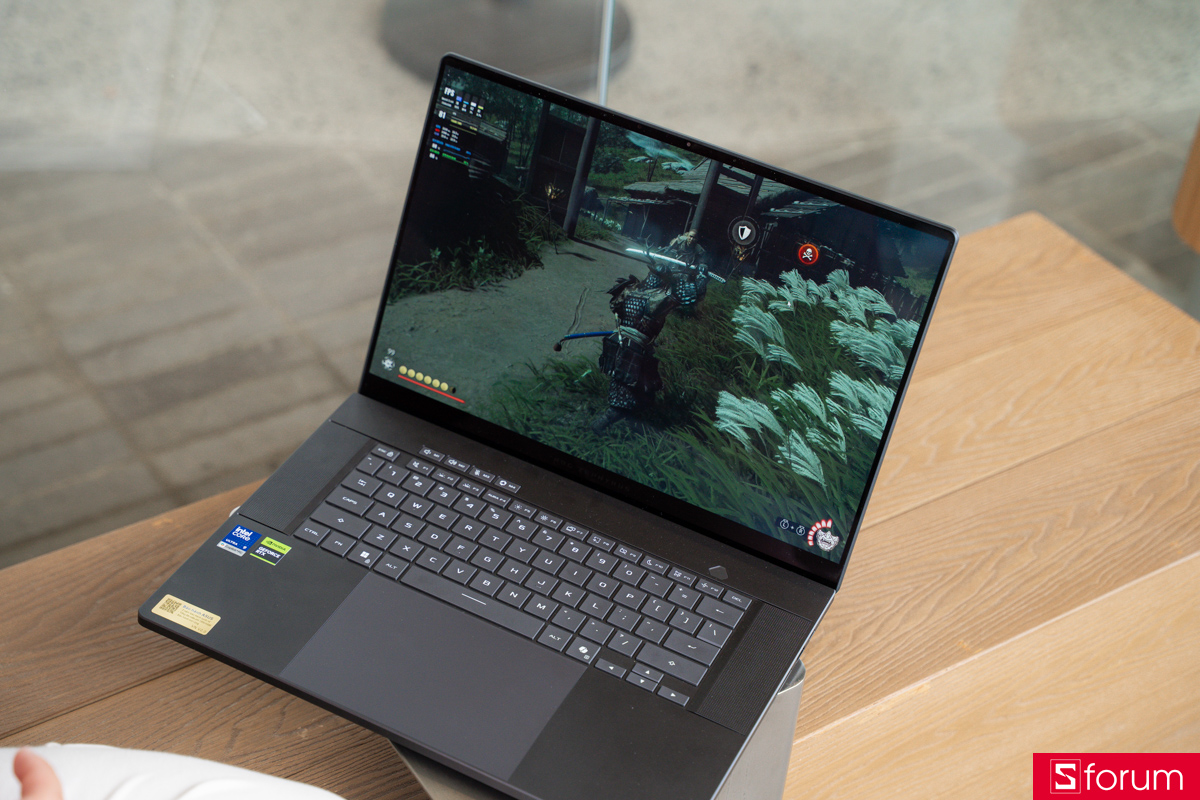 ROG Zephyrus G16 2026 có thể chơi mượt nhiều game AAA với độ phân giải 2K