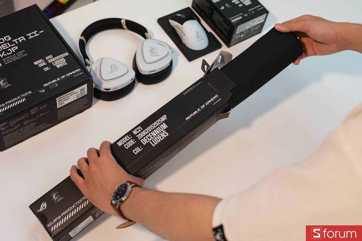 Mở hộp ASUS ROG Scabbard II XXL-KJP