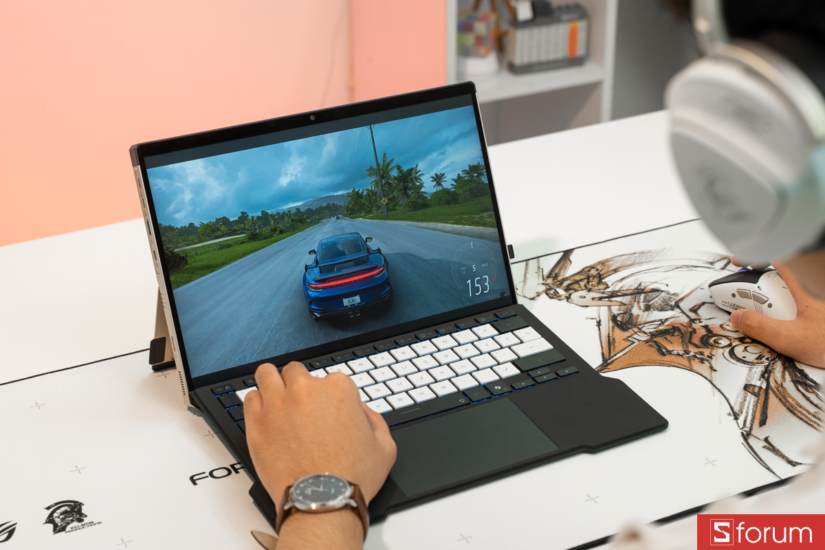 Chơi game cùng ASUS ROG Flow Z13 KJP