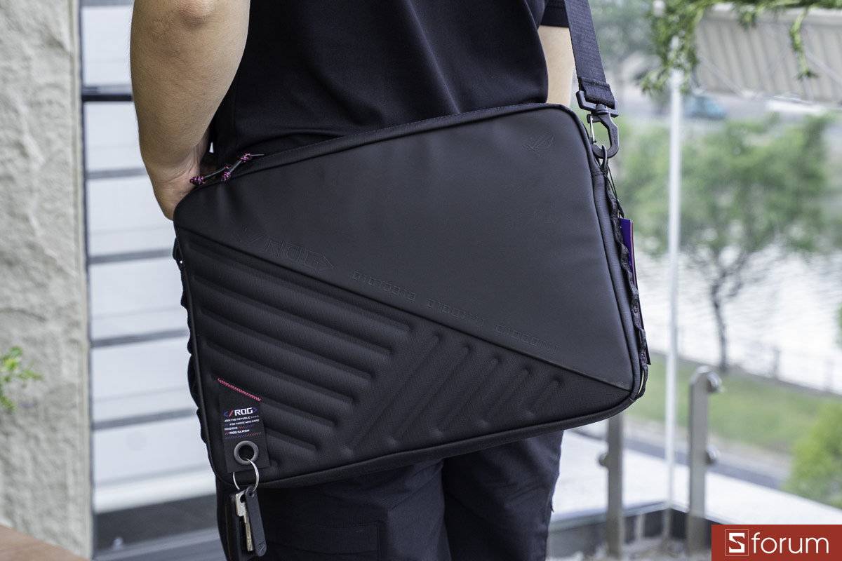 ASUS ROG Slash Sleeve 4.0 là một chiếc túi đựng đáng sở hữu