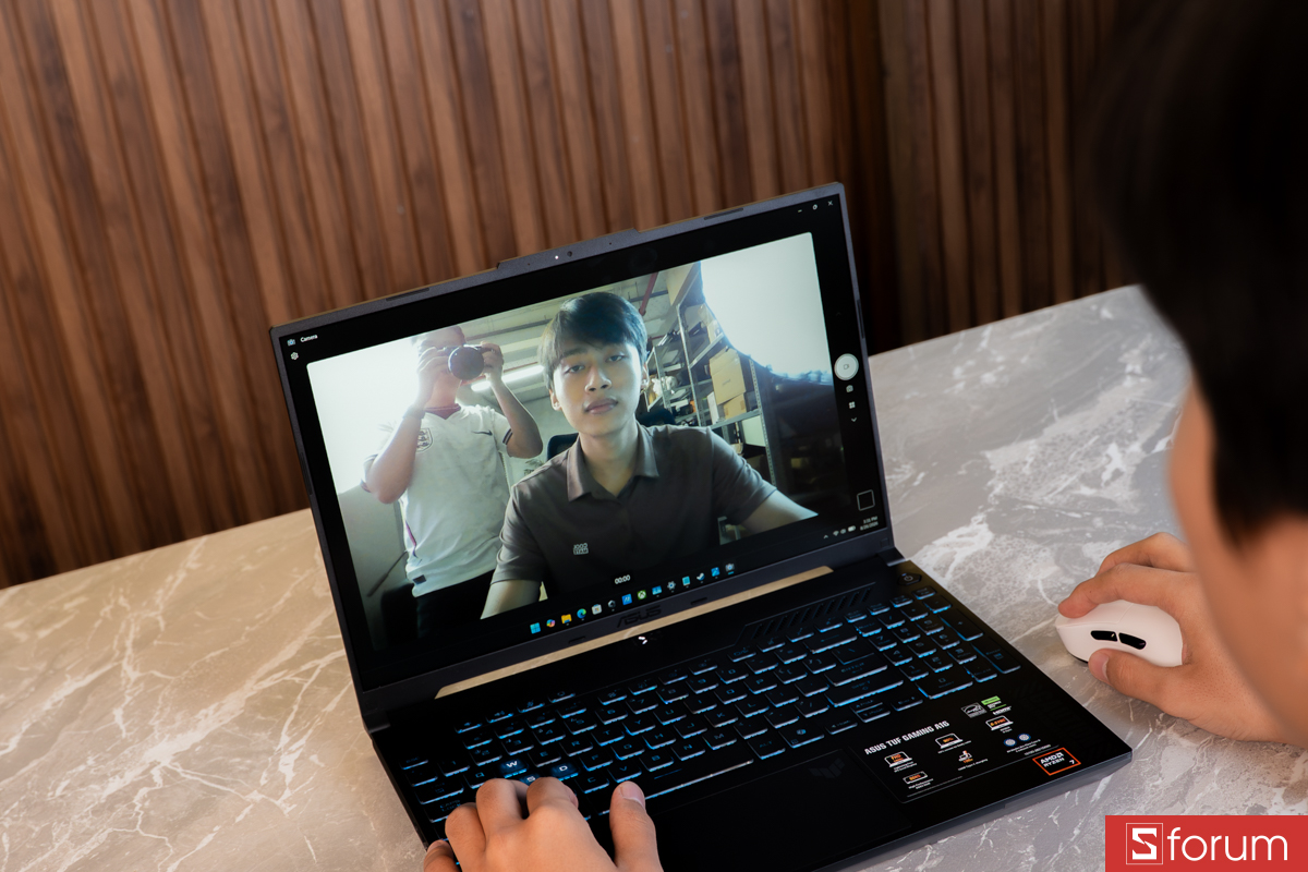 Webcam của ASUS TUF Gaming A16 FA607NUQ có độ phân giải 720p