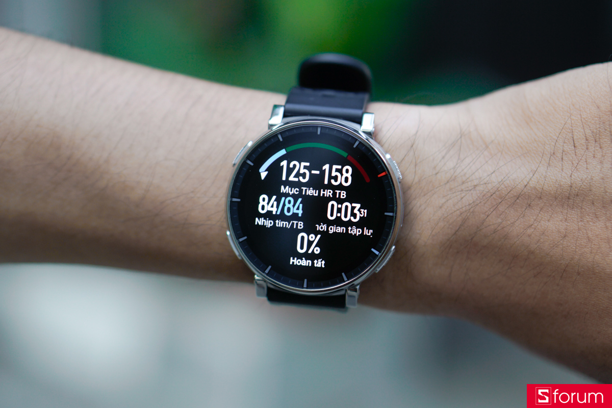 Điểm làm nên sự khác biệt của Amazfit Active 3 Premium so với các dòng Amazfit trước đây là việc tập trung sâu vào bộ môn chạy bộ chuyên nghiệp khi tích hợp các chỉ số chuyên sâu