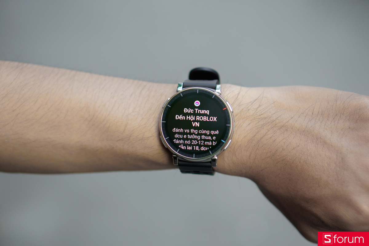 Chạy trên nền tảng Zepp OS, Amazfit Active 3 Premium được tối ưu hóa về giao diện cũng như hiển thị thông báo một cách gọn gàng và dễ nhìn