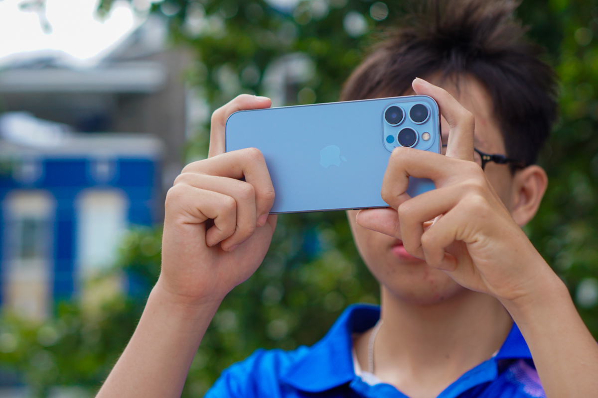 Camera của iPhone 13 Pro Max có còn đủ tốt để dùng trong năm 2026?