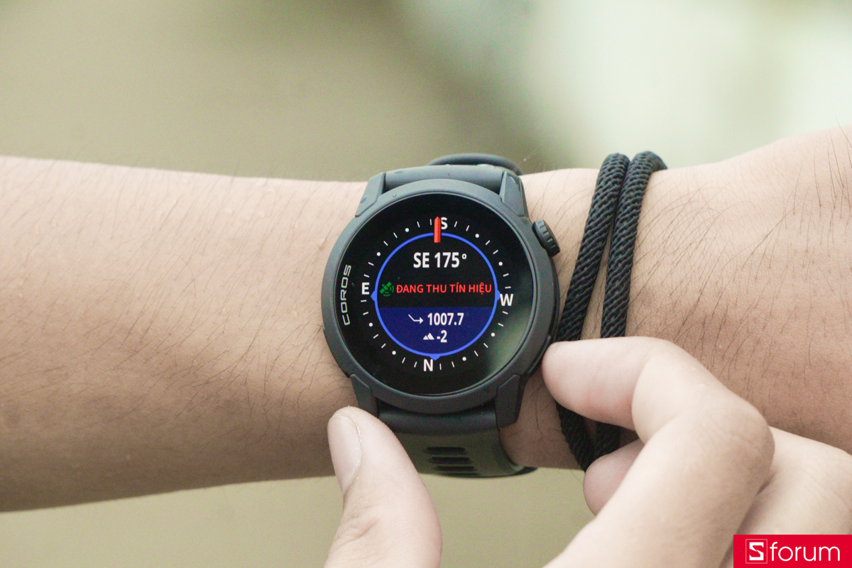 Coros Pace 4 cũng hỗ trợ tính năng điều hướng bằng GPS, cho phép người dùng tập luyện theo lộ trình đã định sẵn