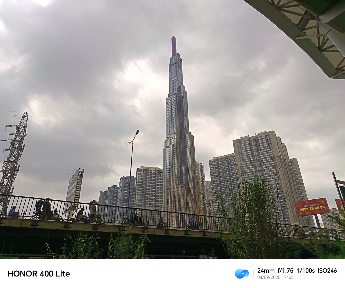 Ảnh chụp từ HONOR 400 Lite