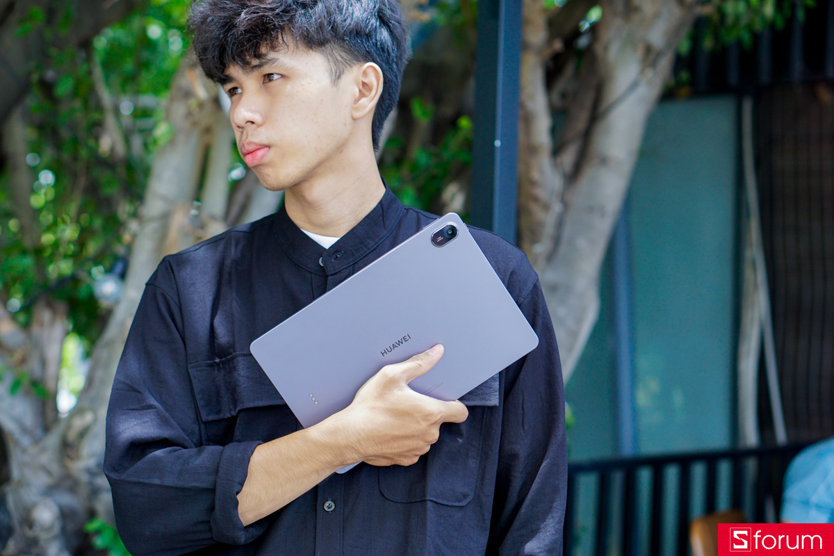 Huawei MatePad 11.5 mang đến trải nghiệm cầm nắm và sử dụng cực kì tốt