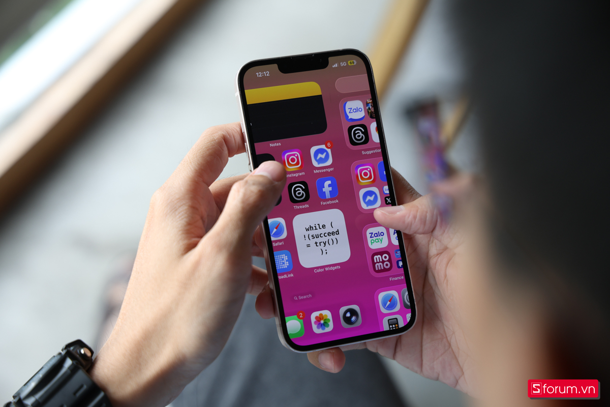 Đánh giá iPhone 13 sau 4 năm vẫn có nhiều sự giật lag trong quá trình sử dungj