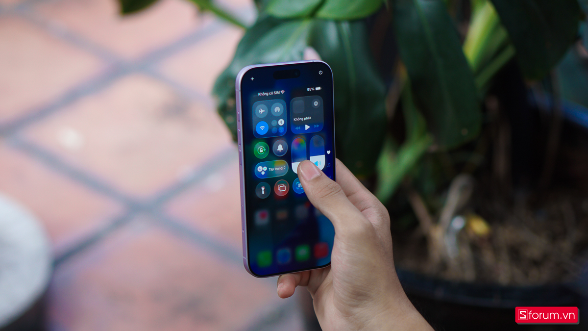 Đánh giá iPhone 17 với tính năng Apple Intelligence