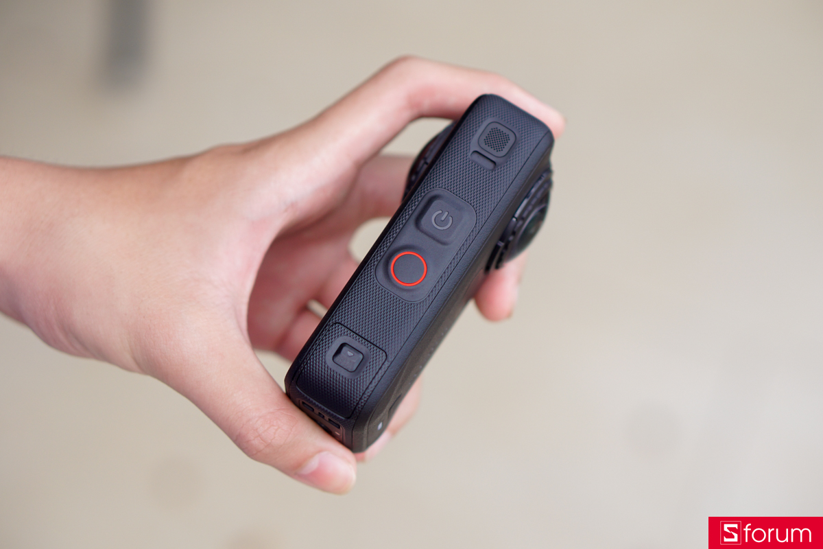Đánh giá thiết kế của Insta360 X6