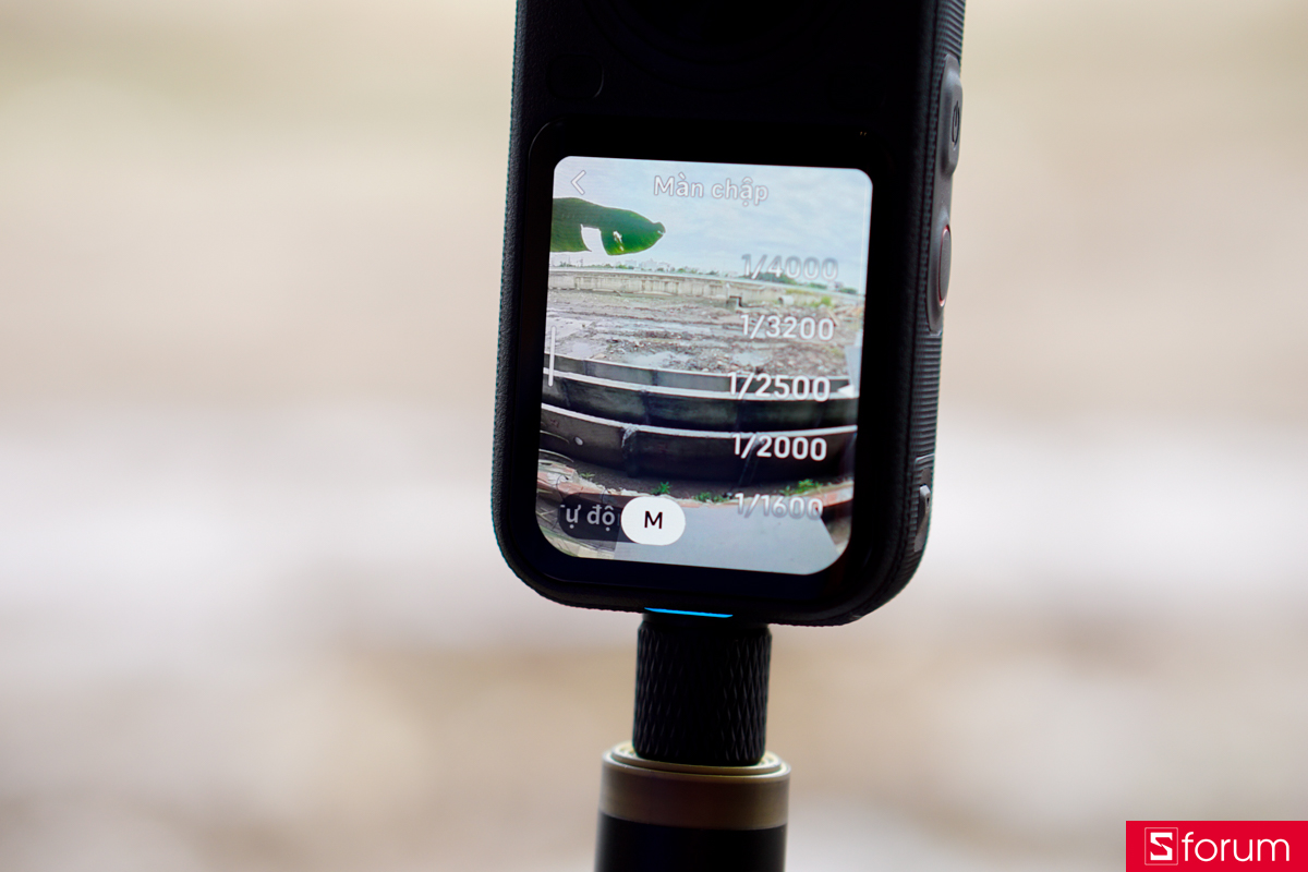 Đánh giá thiết kế của Insta360 X6