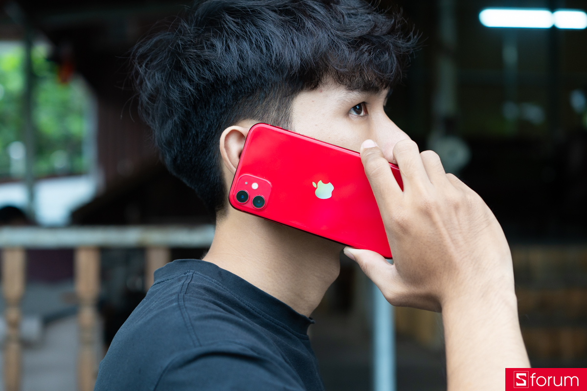 Với iPhone 11, điểm mình cực kì thích so với các sản phẩm smartphone ở thời điểm hiện tại đó là việc máy sở hữu thiết kế bo cong mềm mại